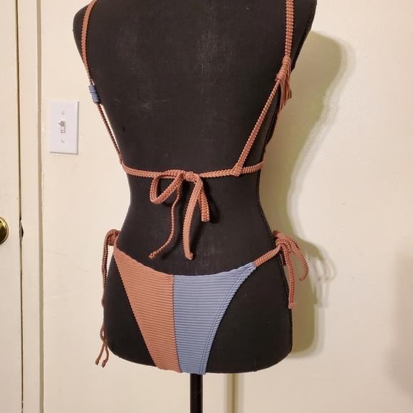 Bathing Suit - Picture 5 of 8